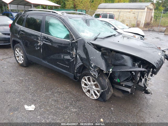 1C4PJMCS3HW583298 Jeep Cherokee Latitude 4x4