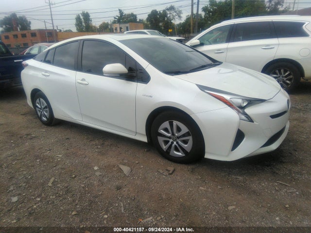 Toyota Prius Three 2016 JTDKARFU0G3026076 Image 1