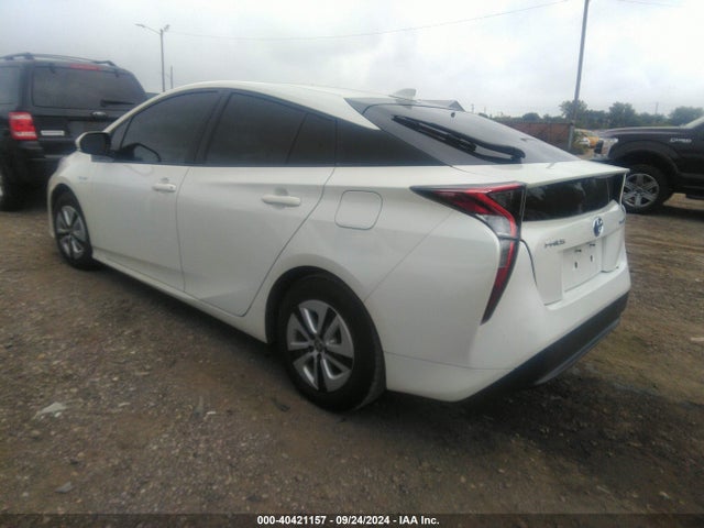 JTDKARFU0G3026076 Toyota Prius Three