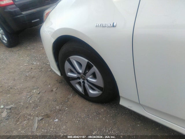 JTDKARFU0G3026076 Toyota Prius Three