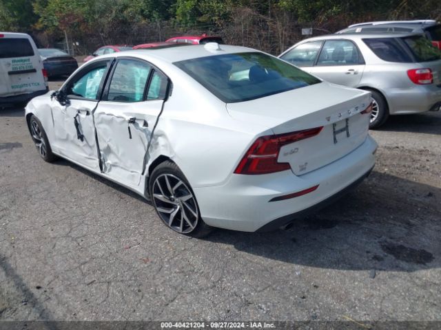 7JRA22TK3LG071990 Volvo S60 T6 Momentum