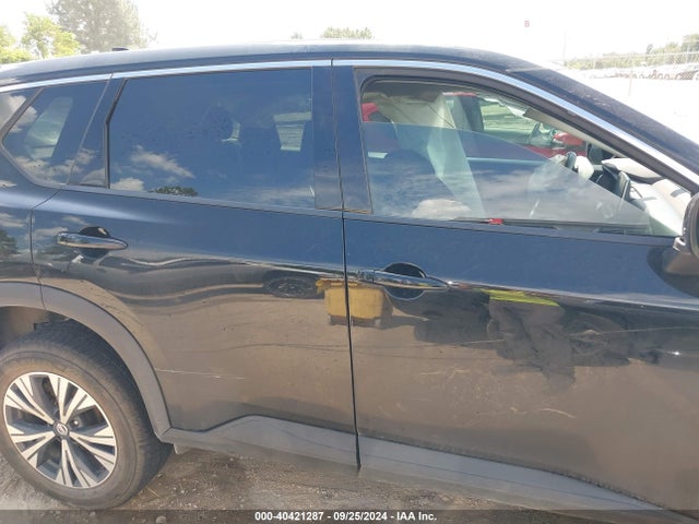5N1AT3BAXMC841388 Nissan Rogue Sv Fwd