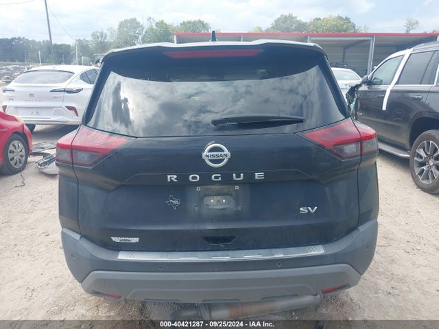 5N1AT3BAXMC841388 Nissan Rogue Sv Fwd