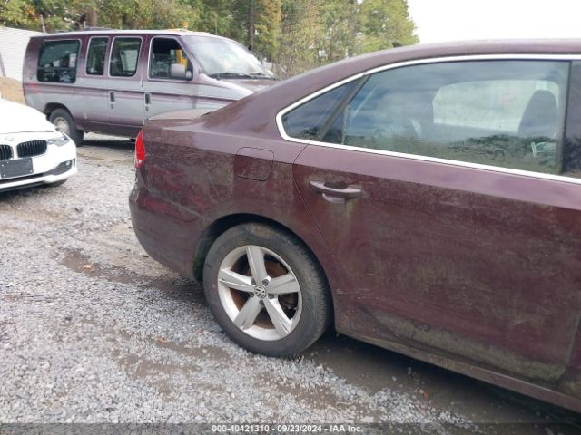 1VWAT7A3XEC044412 Volkswagen Passat 1.8t Wolfsburg Edition
