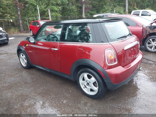 2009 MINI COOPER WMWMF33539TW79098 Photo 2