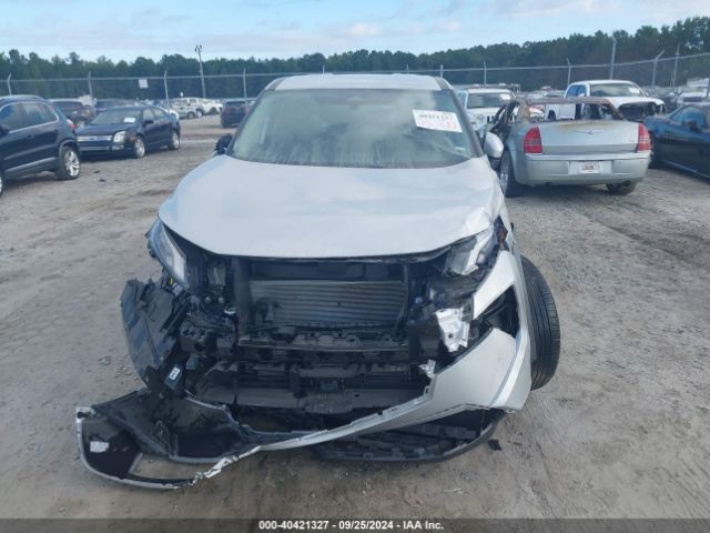 5N1BT3BA1RC728005 Nissan Rogue Sv Fwd