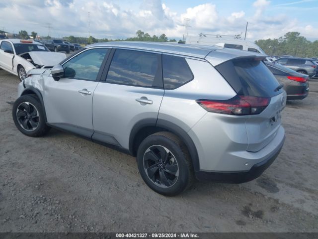 5N1BT3BA1RC728005 Nissan Rogue Sv Fwd