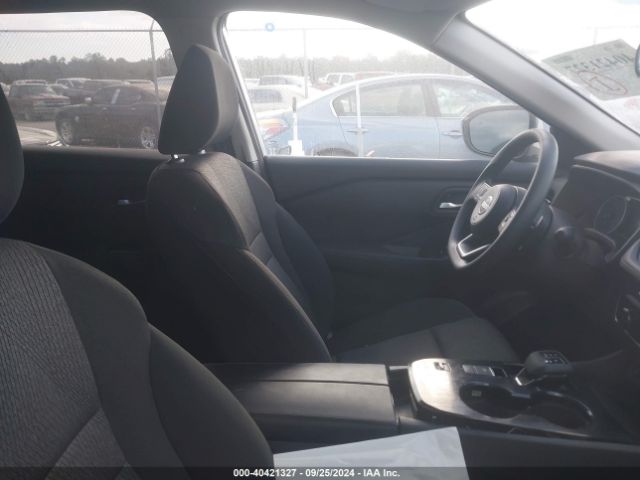 5N1BT3BA1RC728005 Nissan Rogue Sv Fwd