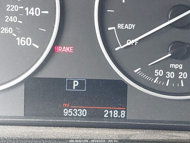 WBA3B1G5XFNT04153 BMW 320i