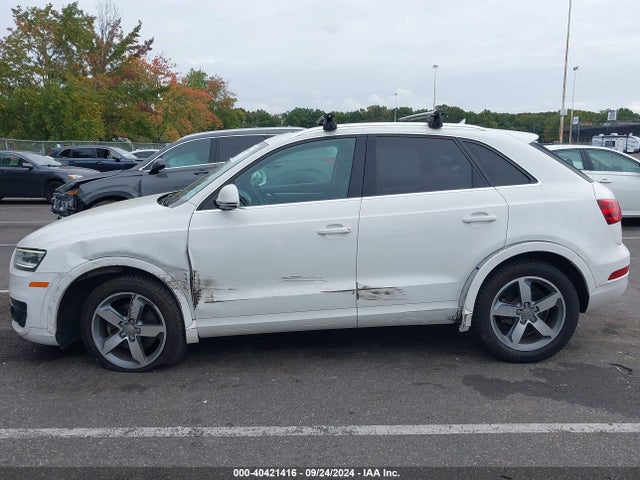 WA1EFCFS8FR001541 Audi Q3 2.0t Premium Plus