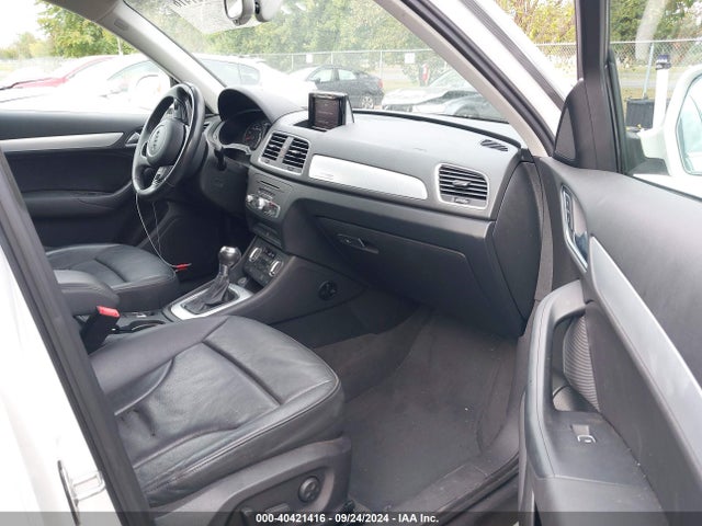 WA1EFCFS8FR001541 Audi Q3 2.0t Premium Plus