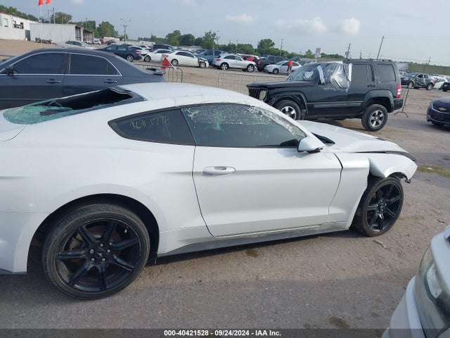 Ford Mustang Ecoboost 2018 1FA6P8TH7J5117039 Image 12