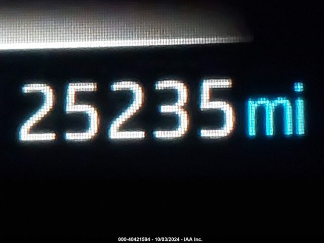 5TDJRKEC1NS084178 Toyota SIENNA XLE
