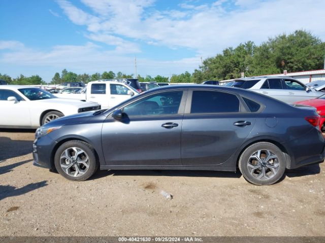 3KPF24ADXLE251875 KIA Forte Lxs