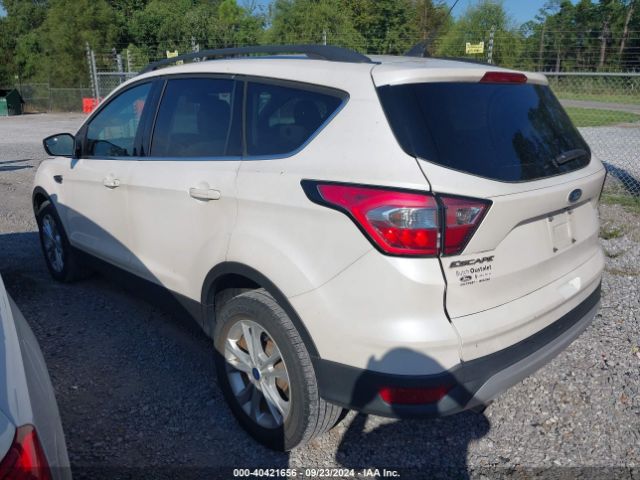 1FMCU0GD7JUD54775 Ford ESCAPE SE