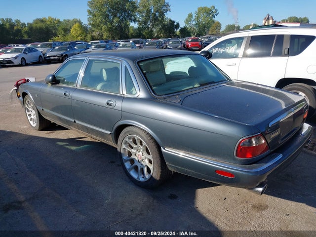 1999 JAGUAR XJ8 SAJHX1049XC865552 Photo 2
