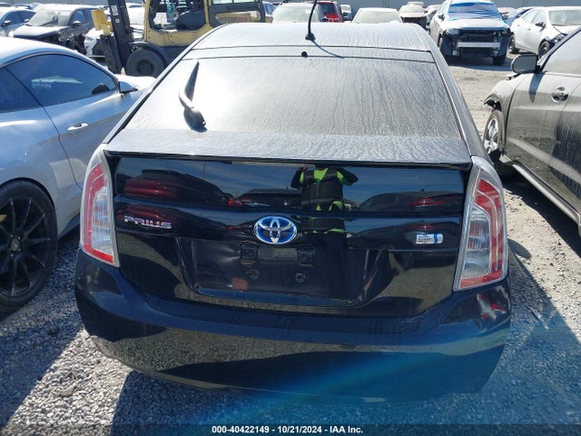 Toyota Prius Two 2014 JTDKN3DUXE1764044 Image 16
