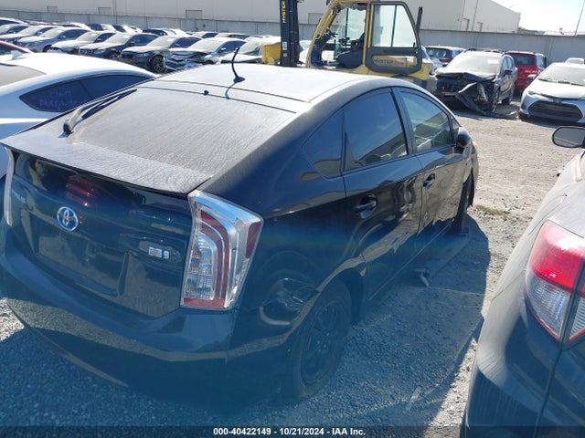 Toyota Prius Two 2014 JTDKN3DUXE1764044 Image 4