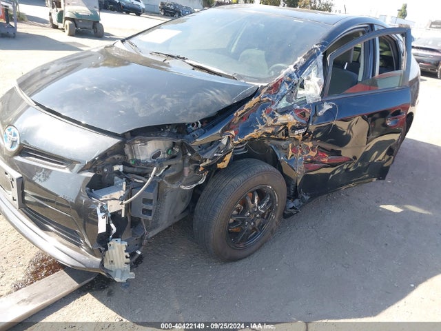 Toyota Prius Two 2014 JTDKN3DUXE1764044 Image 6