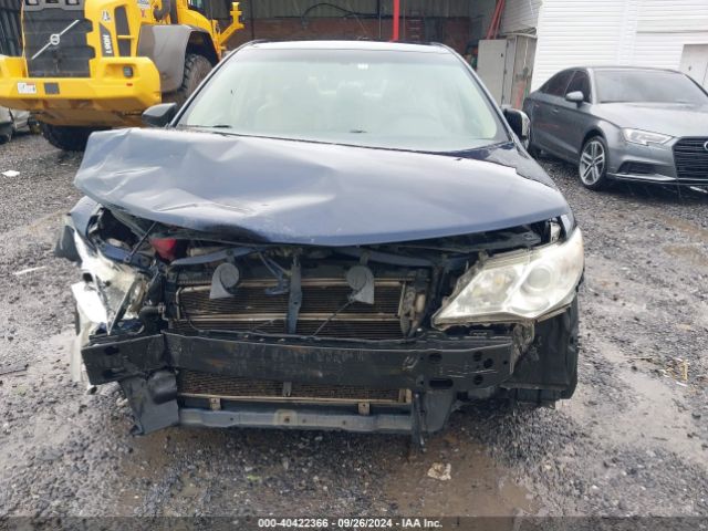 4T1BD1FK0EU112904 Toyota Camry Hybrid Le