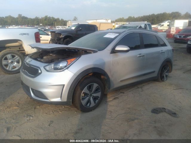 KNDCB3LC6J5209956 KIA NIRO LX