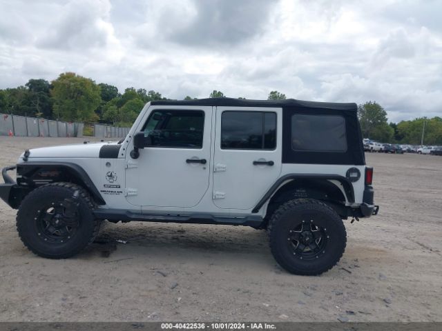1C4BJWDG3HL502897 Jeep Wrangler Unlimited Sport 4x4