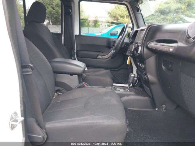 1C4BJWDG3HL502897 Jeep Wrangler Unlimited Sport 4x4