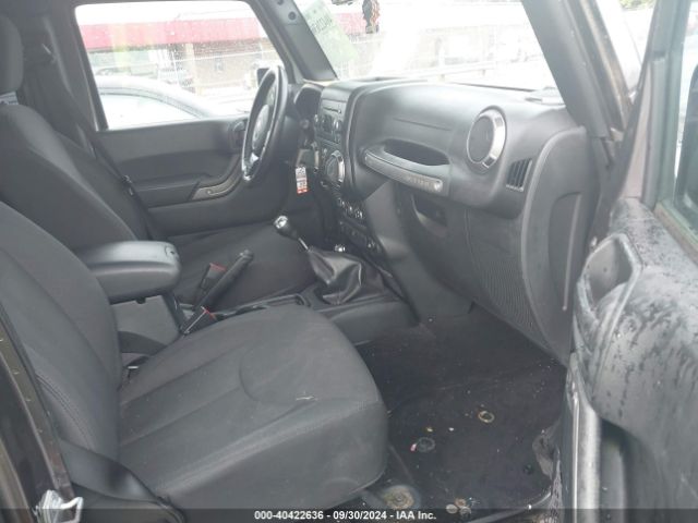 1C4BJWDG0HL730744 Jeep Wrangler Unlimited Sport 4x4