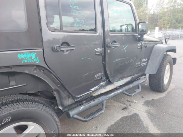 1C4BJWDG0HL730744 Jeep Wrangler Unlimited Sport 4x4
