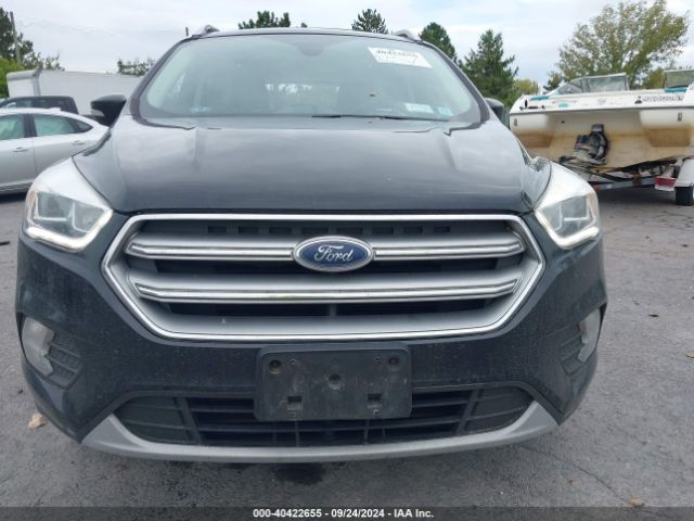 1FMCU9J95HUD60688 Ford Escape Titanium