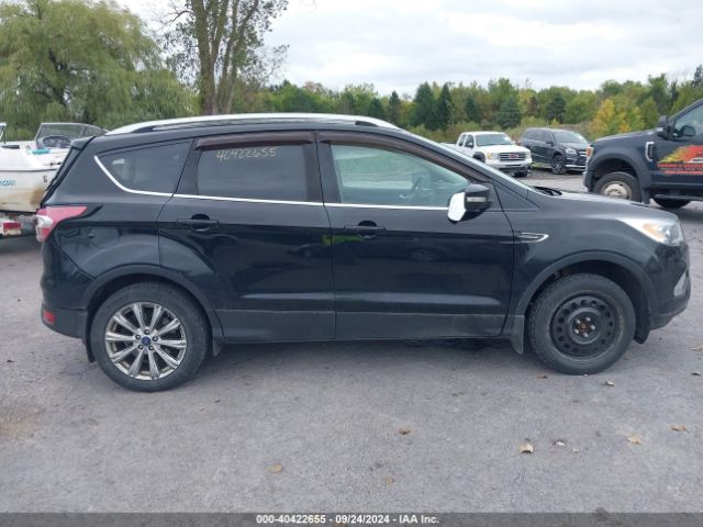 1FMCU9J95HUD60688 Ford Escape Titanium