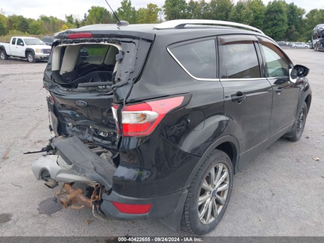 1FMCU9J95HUD60688 Ford Escape Titanium