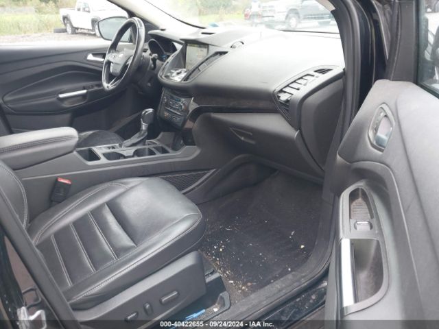 1FMCU9J95HUD60688 Ford Escape Titanium
