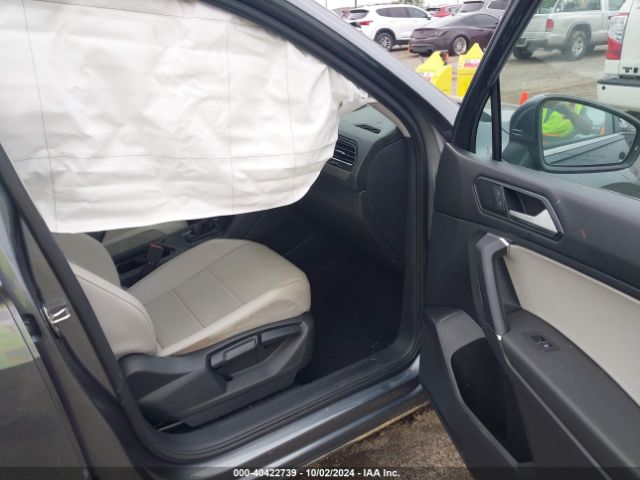3VV3B7AXXJM180454 Volkswagen Tiguan 2.0t Se/2.0t Sel