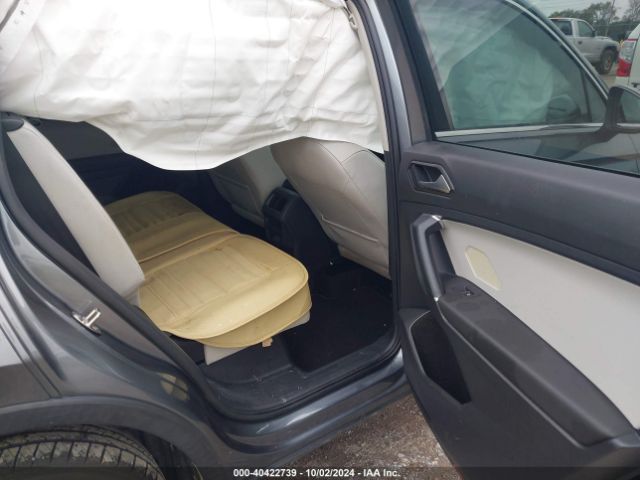 3VV3B7AXXJM180454 Volkswagen Tiguan 2.0t Se/2.0t Sel