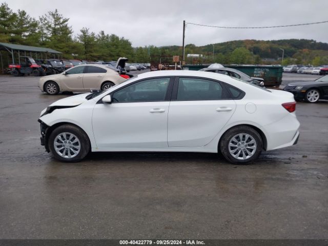 3KPF24AD7NE431852 KIA FORTE FE