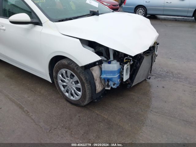 3KPF24AD7NE431852 KIA FORTE FE