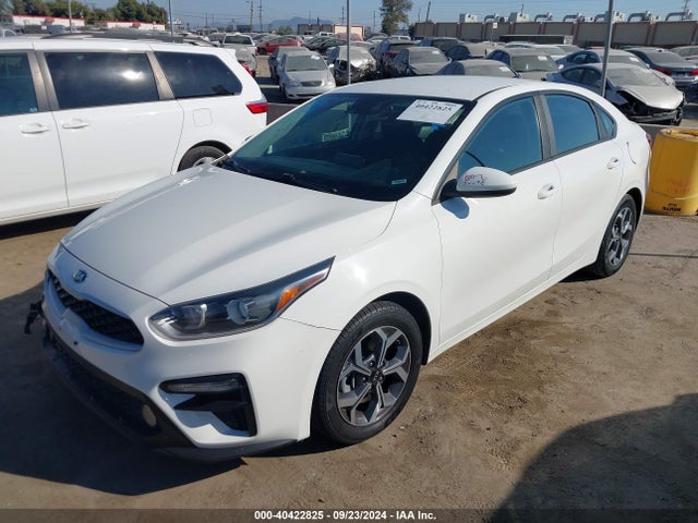 KIA Forte Lxs 2019 3KPF24AD7KE050689 Image 2