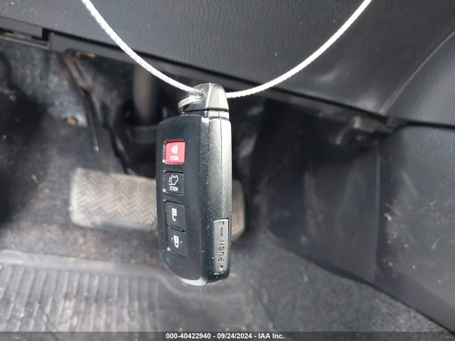 Toyota Rav4 Xle 2018 JTMRFREV4JJ242395 Image 11