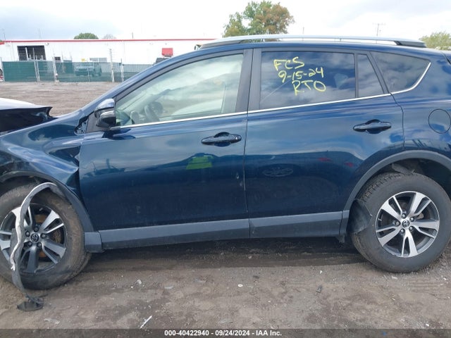 Toyota Rav4 Xle 2018 JTMRFREV4JJ242395 Image 15