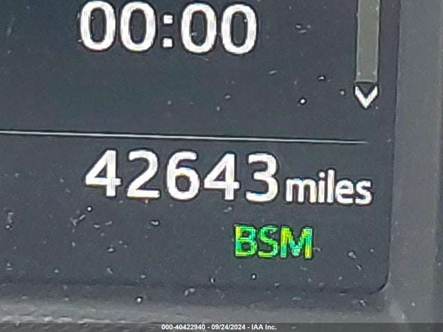 Toyota Rav4 Xle 2018 JTMRFREV4JJ242395 Image 16