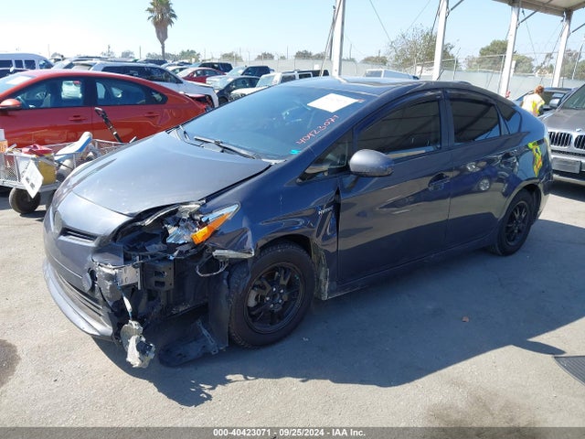 Toyota Prius Two 2015 JTDKN3DU8F0465627 Image 2