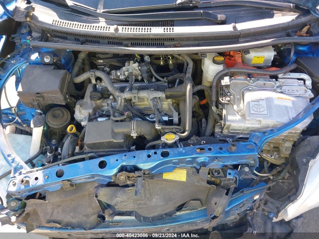 JTDKDTB34E1572549 Toyota Prius C Two
