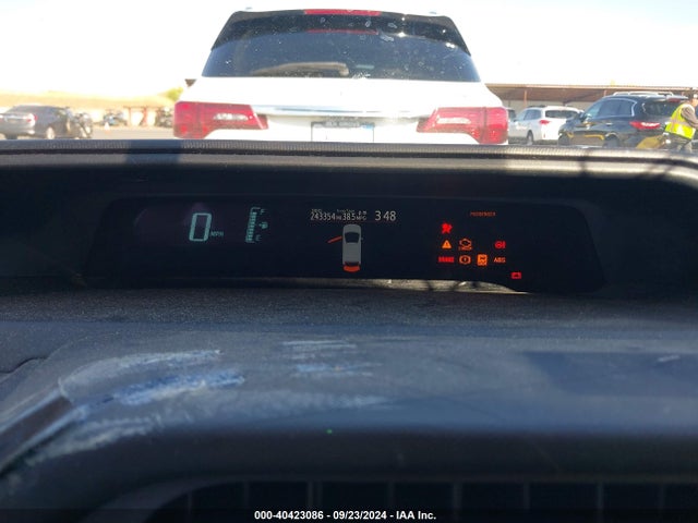 JTDKDTB34E1572549 Toyota Prius C Two