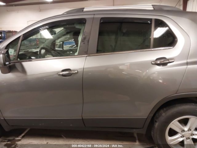 3GNCJPSB2LL148103 Chevrolet Trax Awd Lt