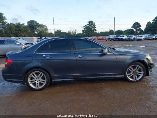 WDDGF4HB8ER320010 Mercedes-Benz C 250 Luxury/sport