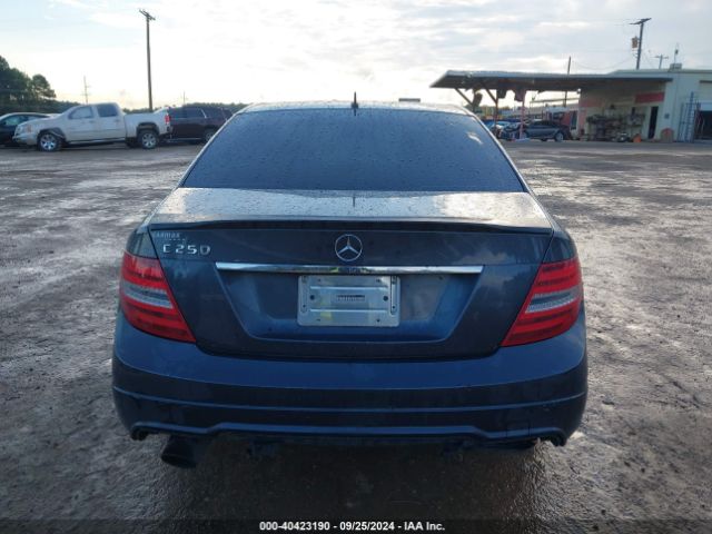 WDDGF4HB8ER320010 Mercedes-Benz C 250 Luxury/sport