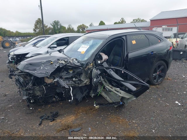 2020 JAGUAR F-PACE SADCM2FV2LA648474 Photo 1