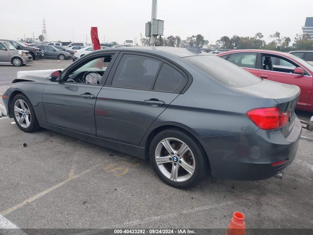 BMW 320i 2014 WBA3B1G54ENS80771 Image 14