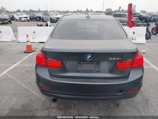 WBA3B1G54ENS80771 BMW 320i